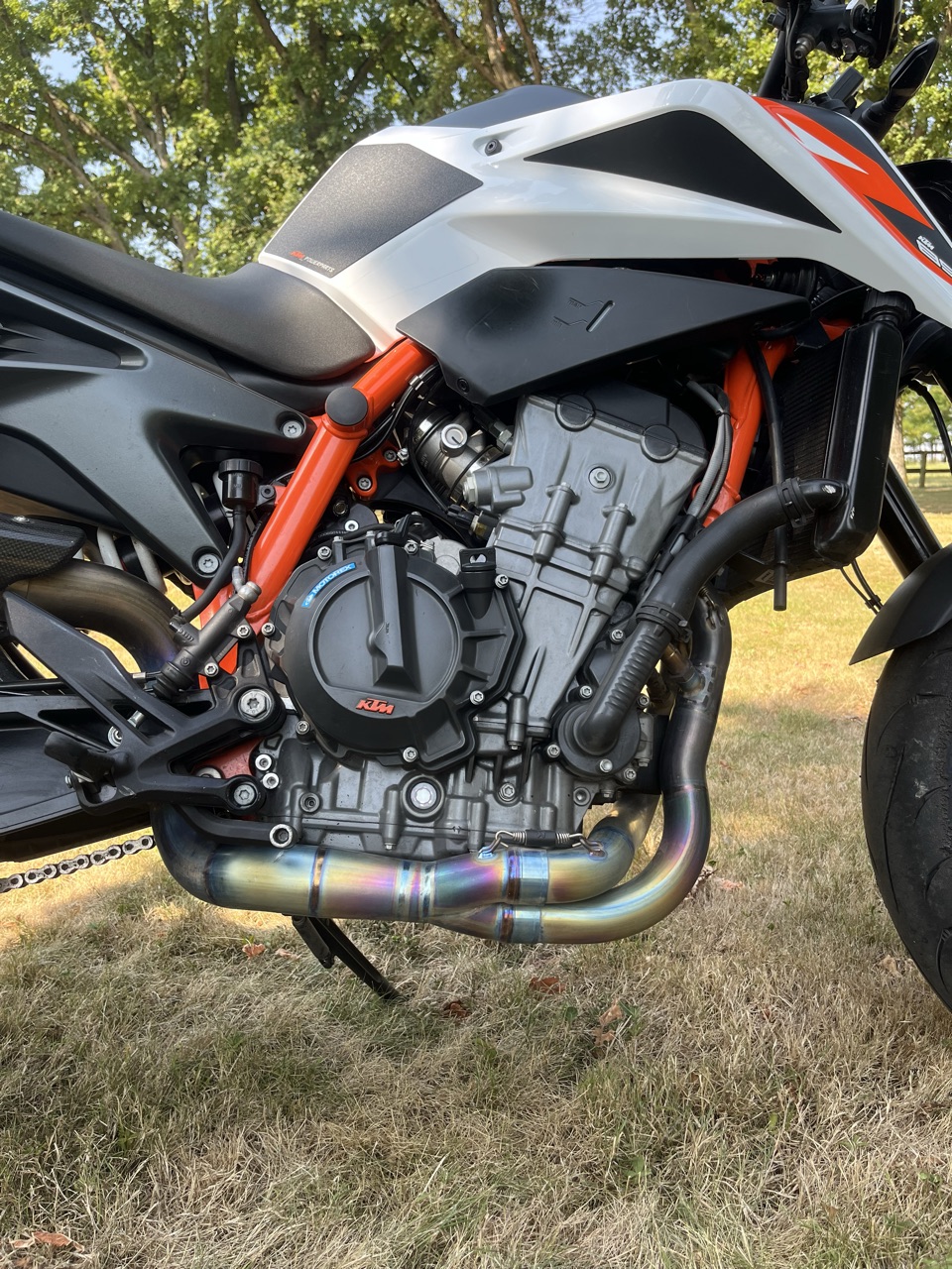 KTM Duke 890 R Akrapovic