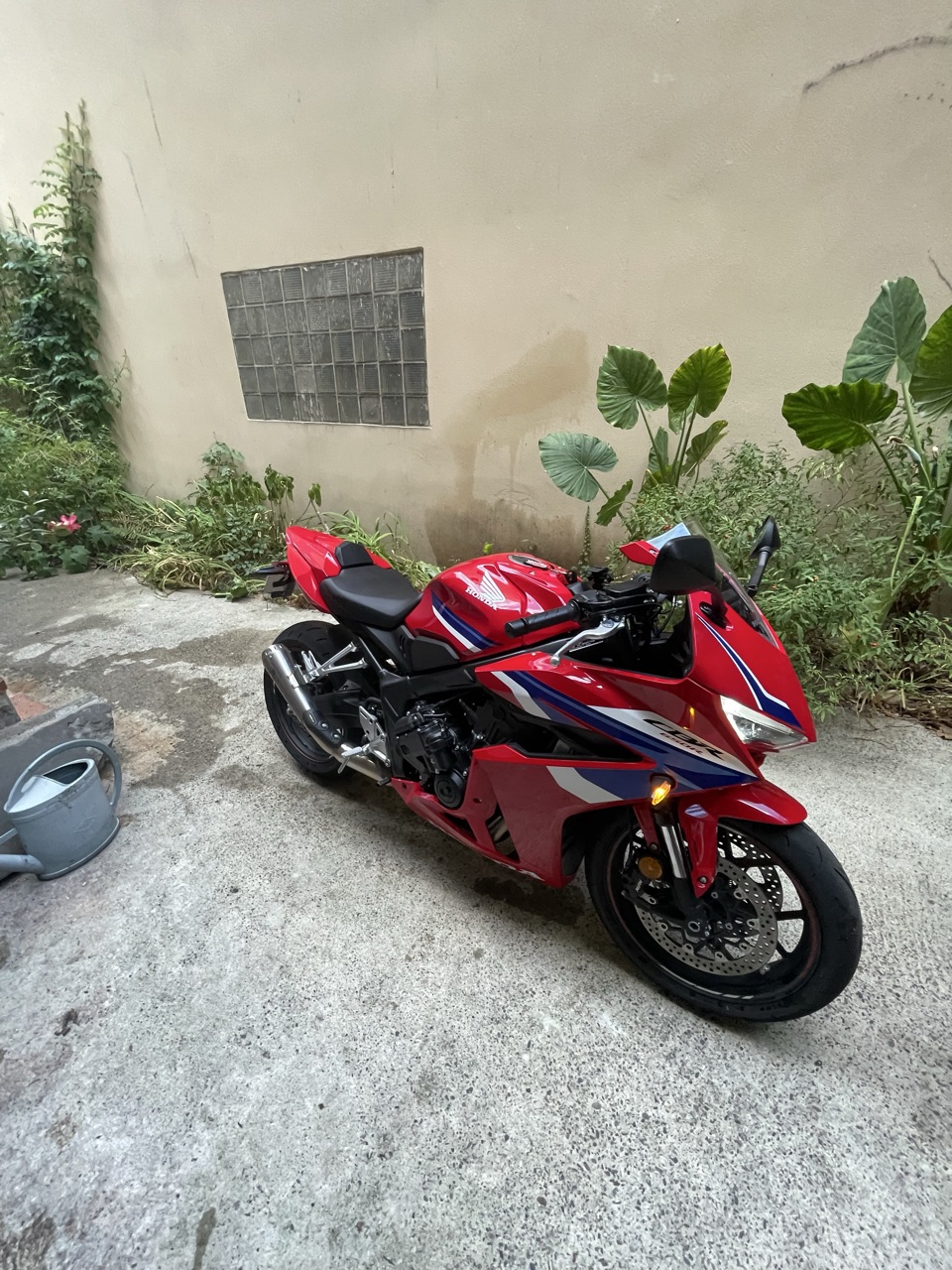 Honda CBR 650R 2025 – 4400 km – Ligne Arrow – A2