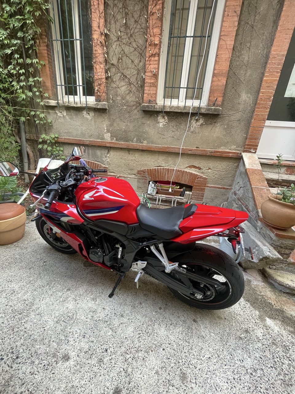 Honda CBR 650R 2025 – 4400 km – Ligne Arrow – A2