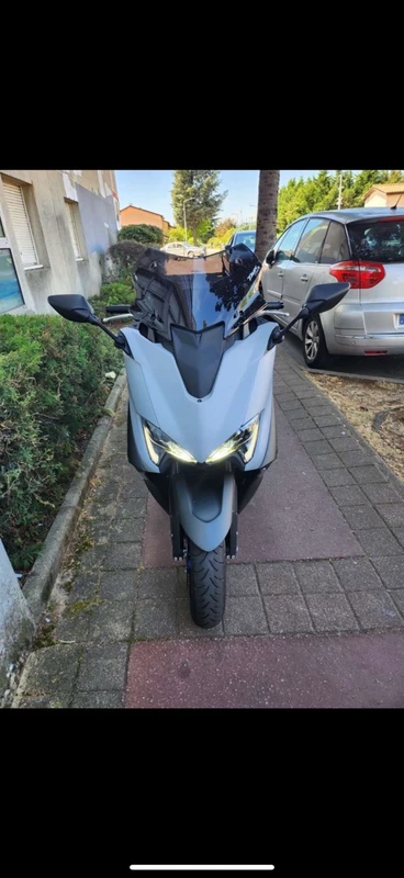 Tmax 560 