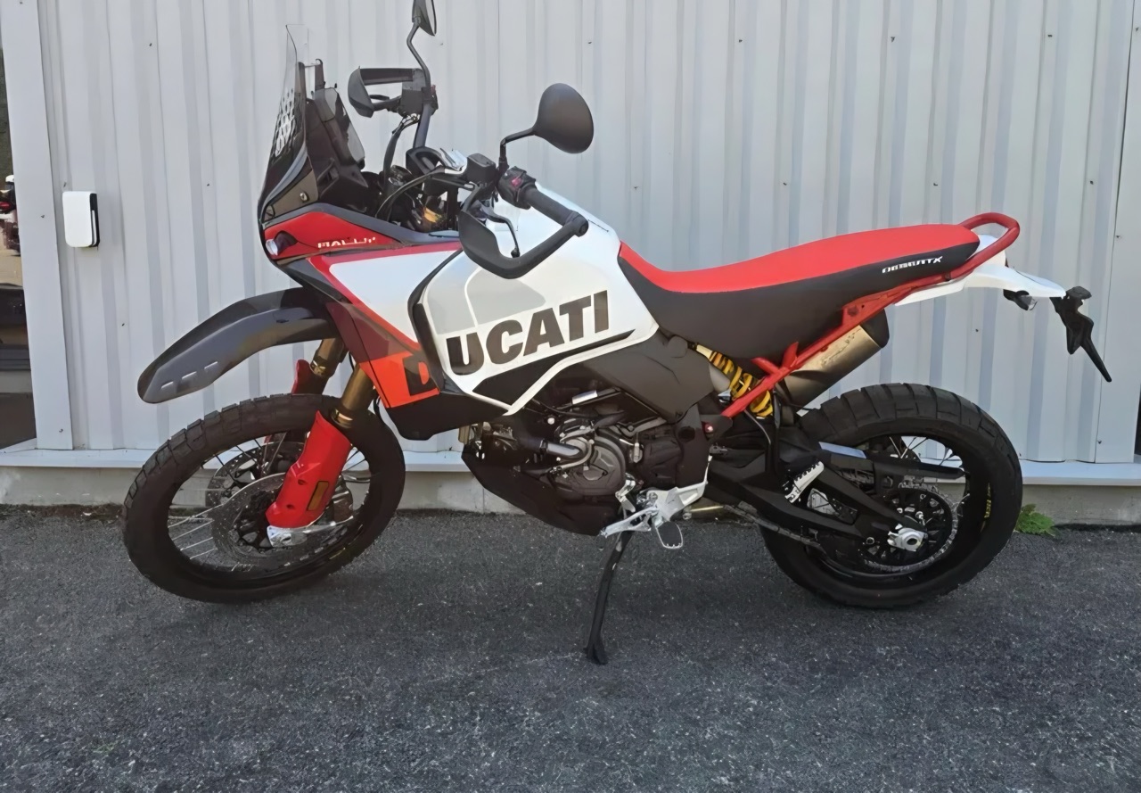 Ducati Desert X Rally 937