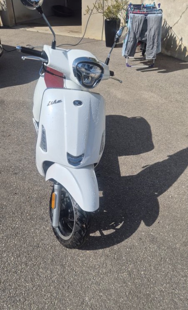 Scooter kymco