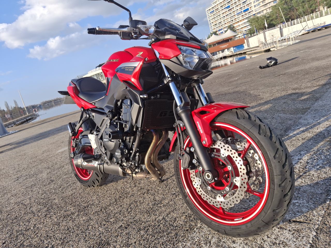 Kawasaki Z 650 - Édition 50ème anniversaire - A2