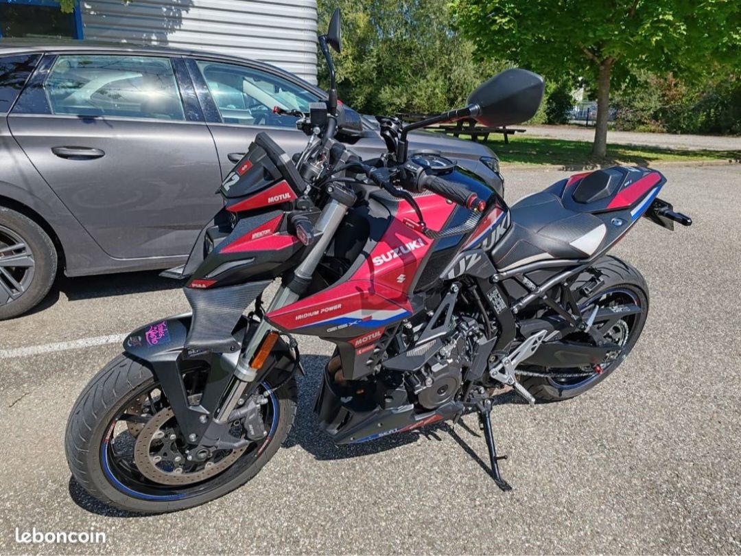 Suzuki GSX-8S édition SERT motul 