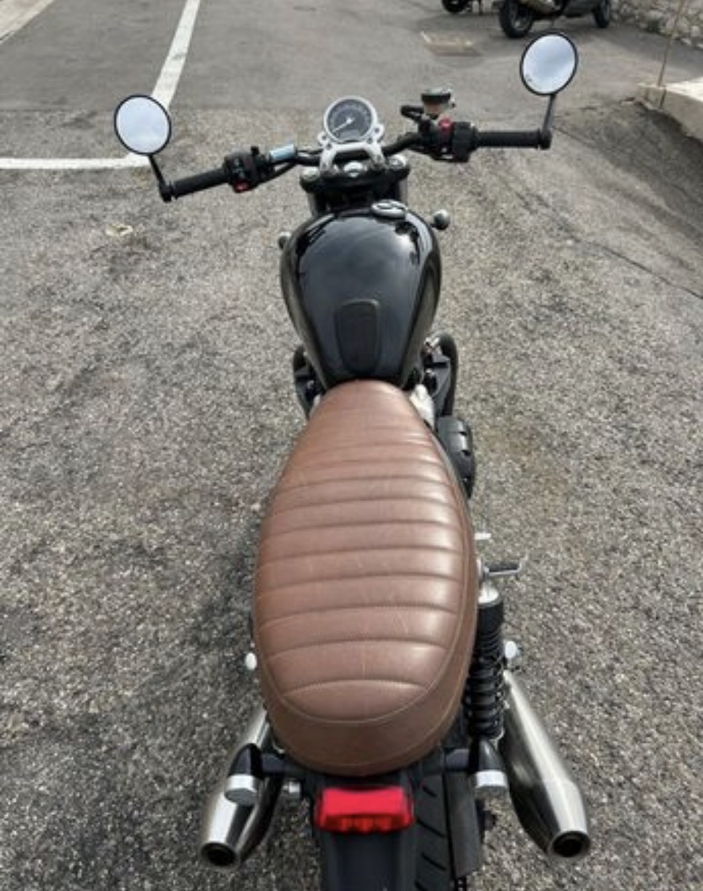 Triumph Street Twin 900 