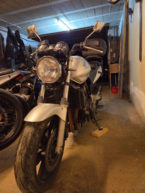 Cb600f