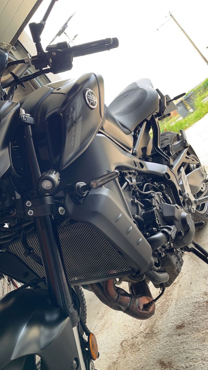 🏍️ MT-09 2022 – 6700 km – Excellent état – prête 