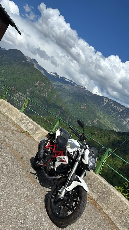 Moto 125 benelli 