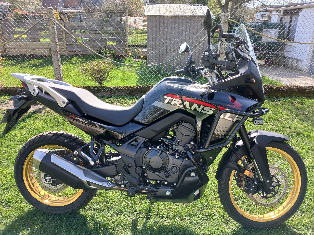 Transalp 750 en full