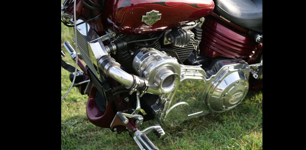 Harley Davidson Rocker C 2008 - Compresseur - Moto