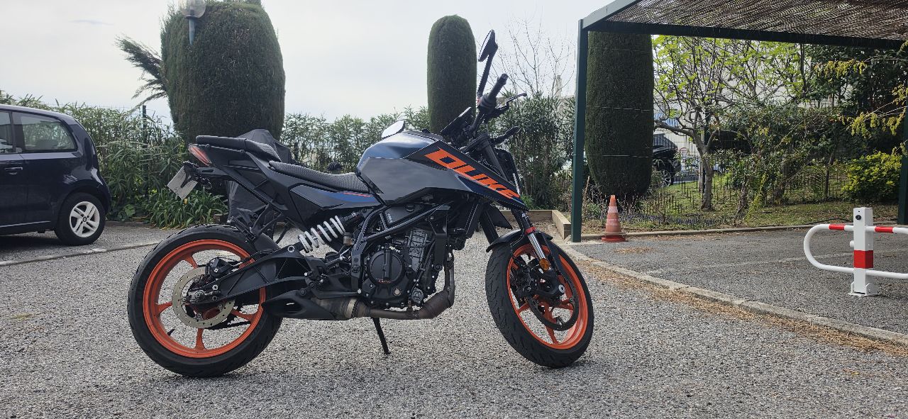 Vend Ktm Duke 125 2024