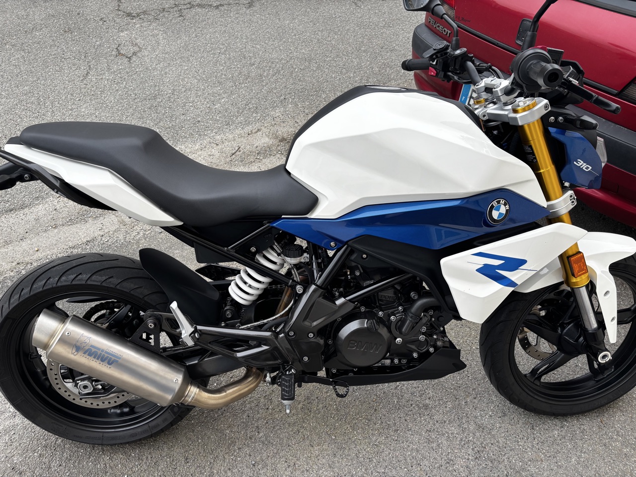 BMW G310R