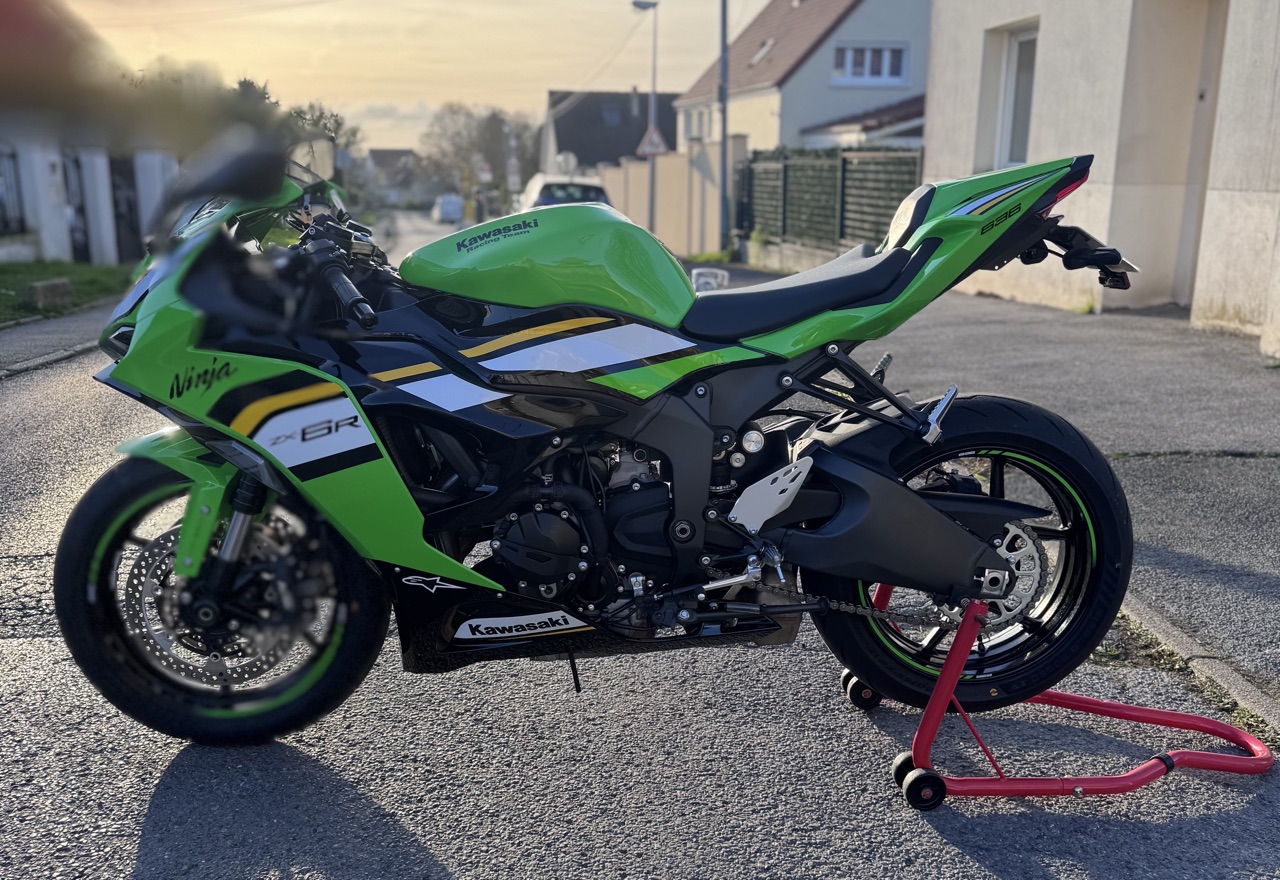 VEND/ECHANGE MAGNIFIQUE KAWASAKI NINJA ZX6R 2400KM