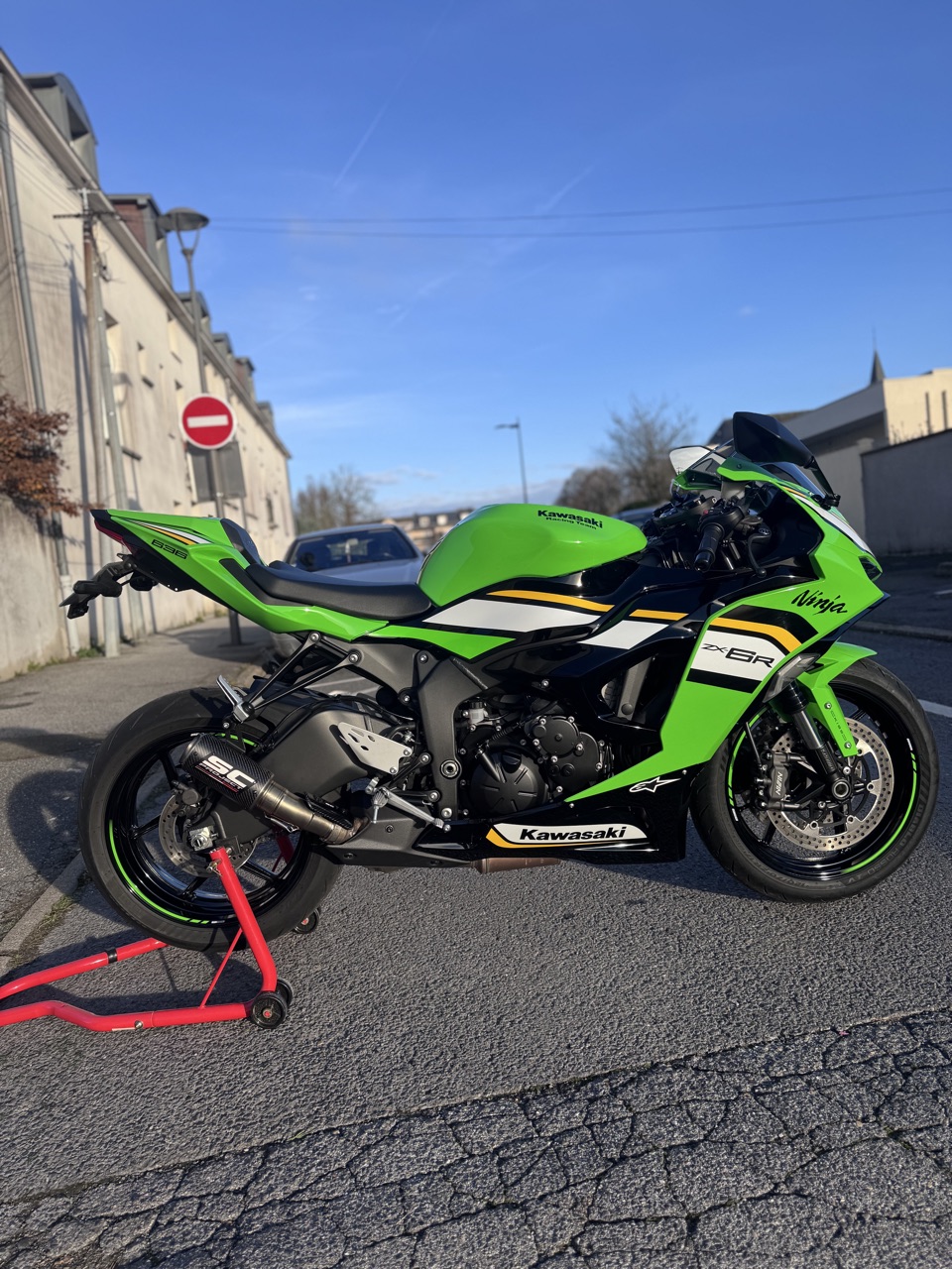 VEND/ECHANGE MAGNIFIQUE KAWASAKI NINJA ZX6R 2400KM