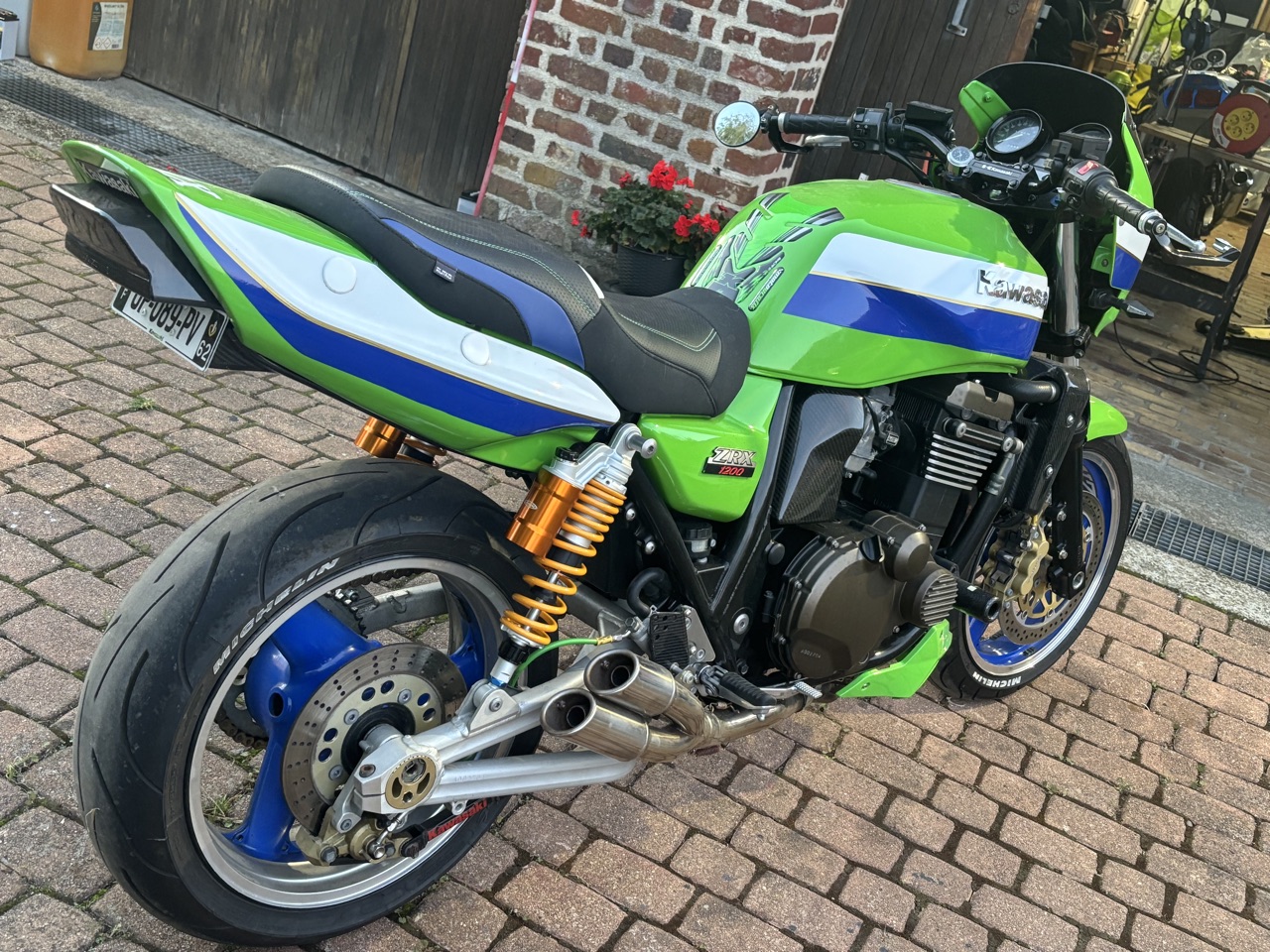 ZRX1200