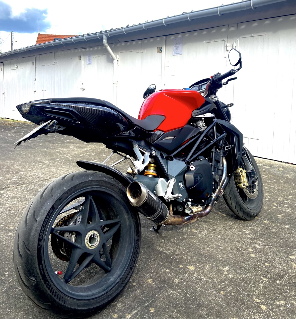 Mv agsuta 920 brutale- 120ch-full carbon