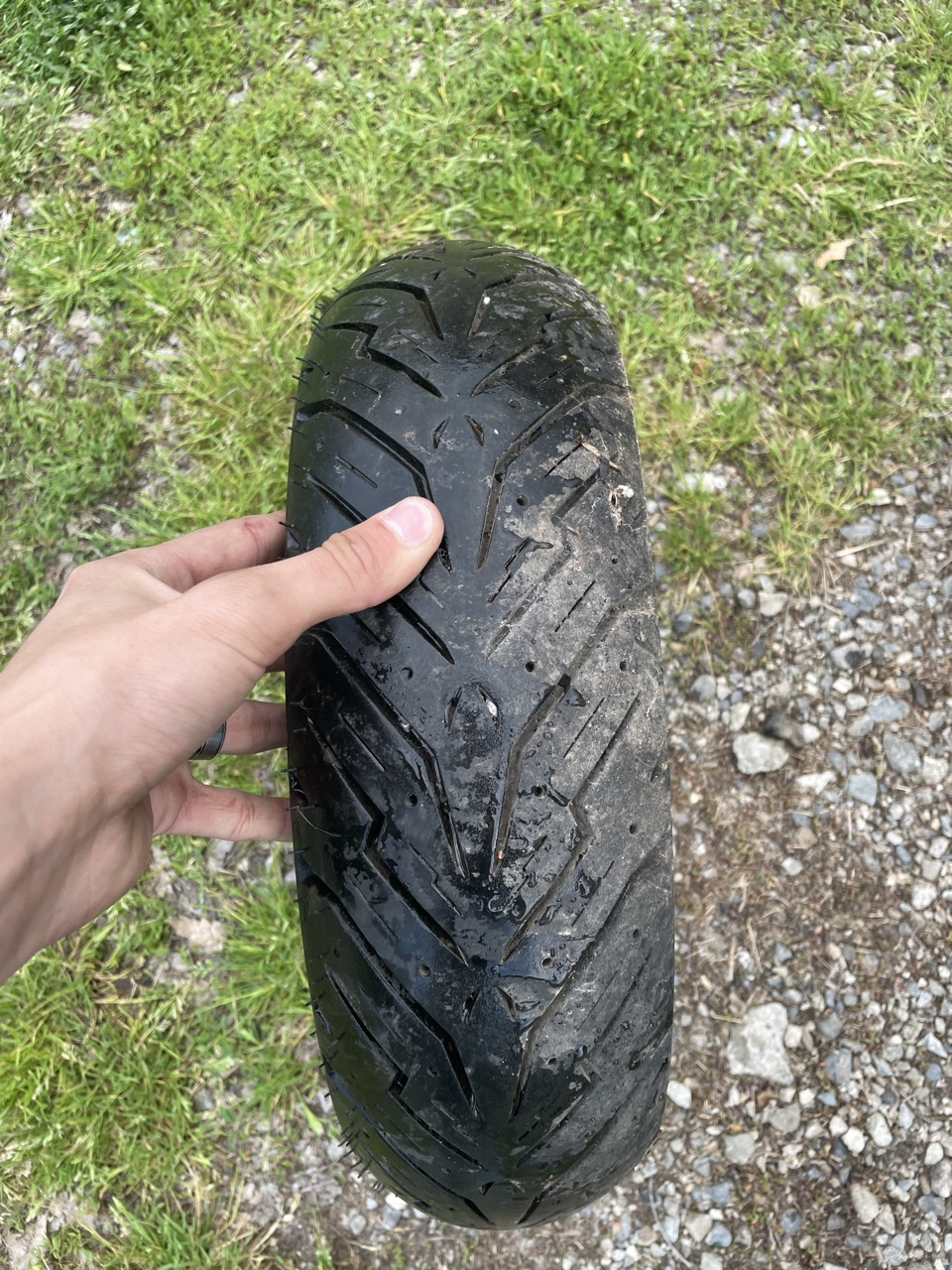 Vend jantes et pneus de scooter 