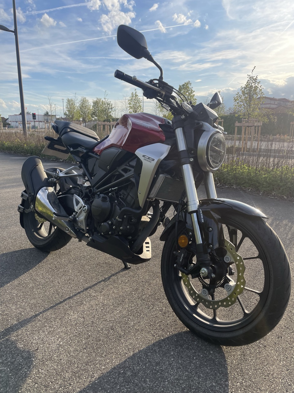 Honda CB300R neo sport cafe ABS 5600 km