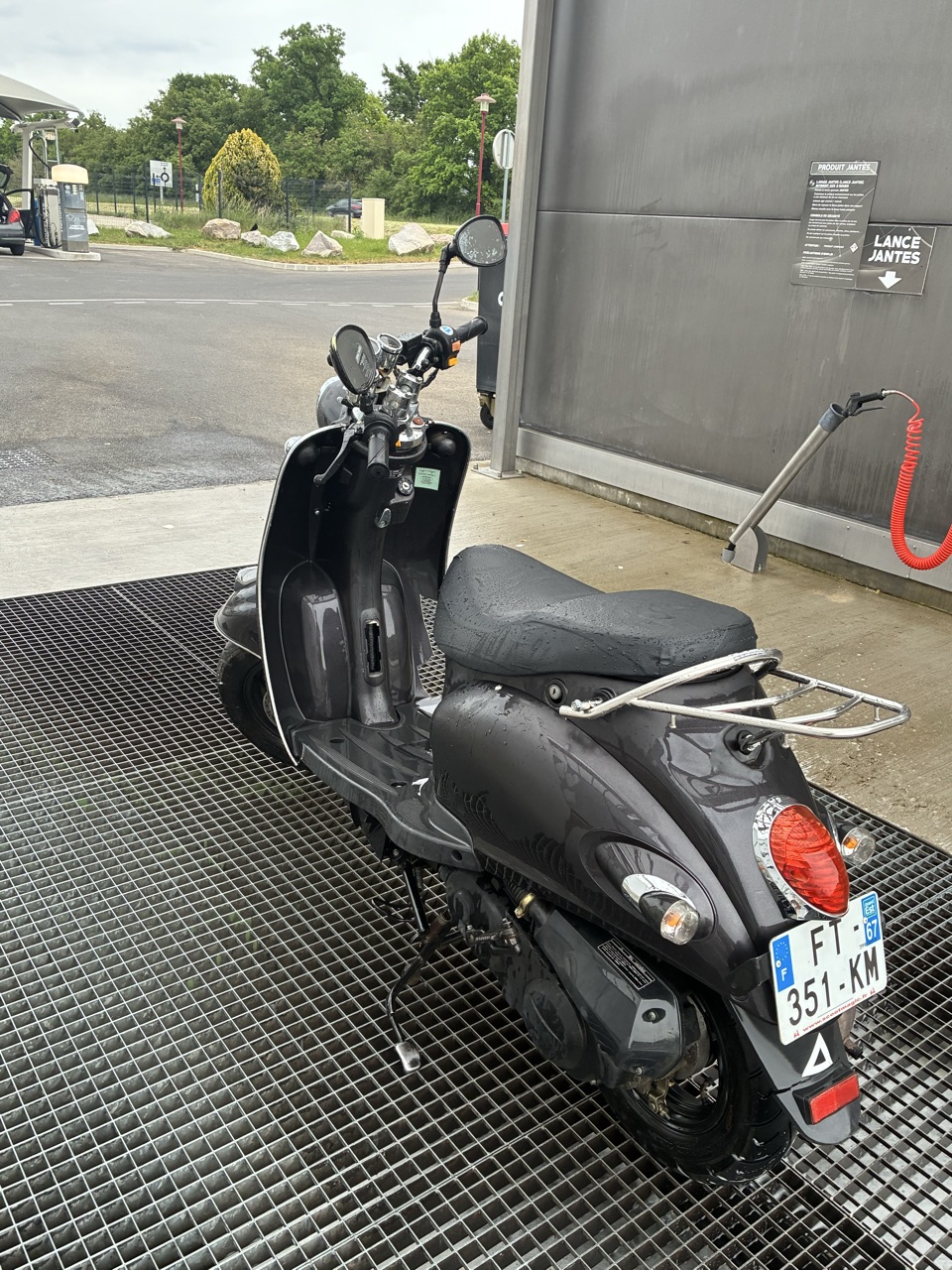 Scooter 50cc (moteur neuf avec preuve)