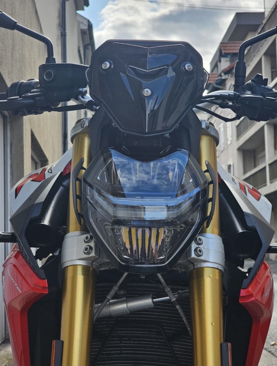 BMW F900R - 105 cv - full options 