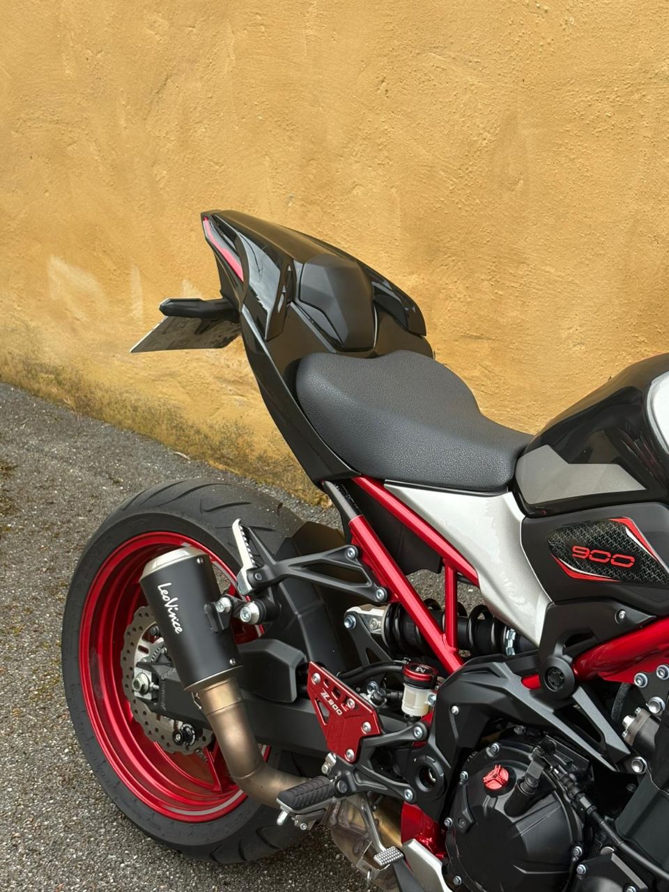Kawasaki Z900 bridée A2