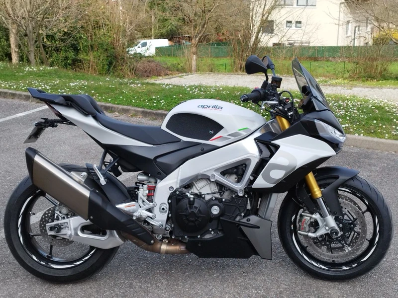 Aprilia Tuono V4 2023