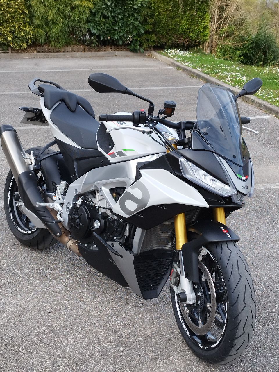 Aprilia Tuono V4 2023