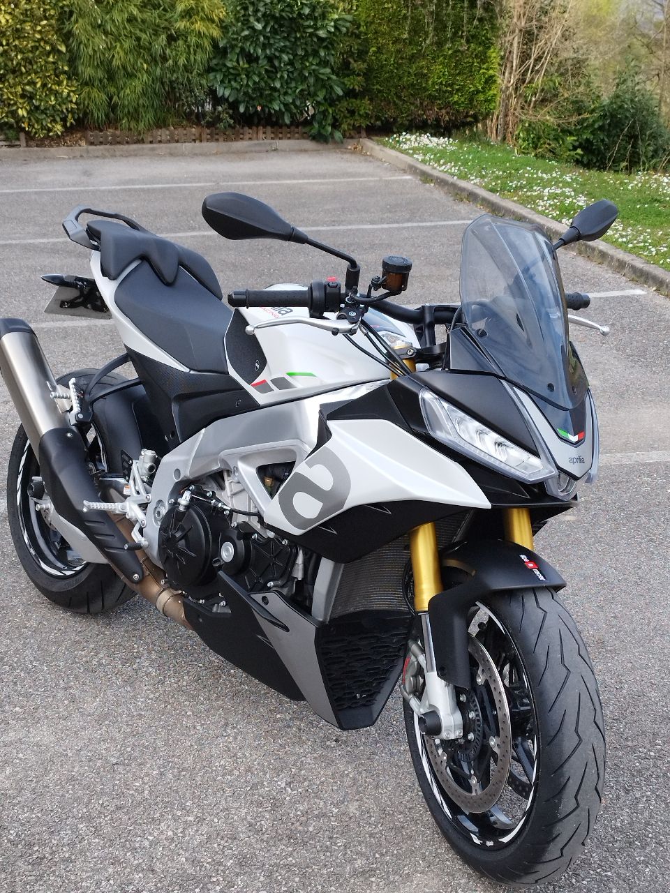 Aprilia Tuono V4 2023