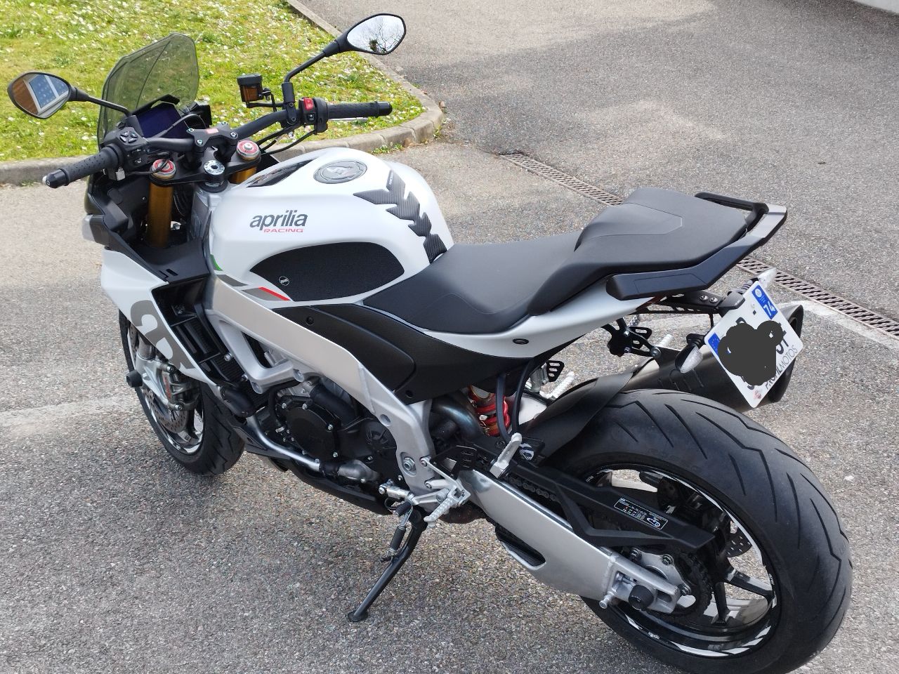 Aprilia Tuono V4 2023