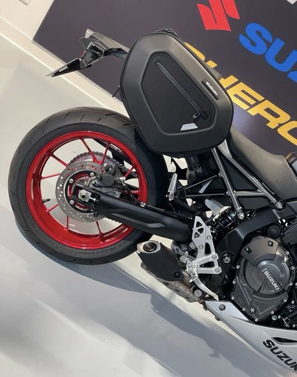 Suzuki GSX-8R