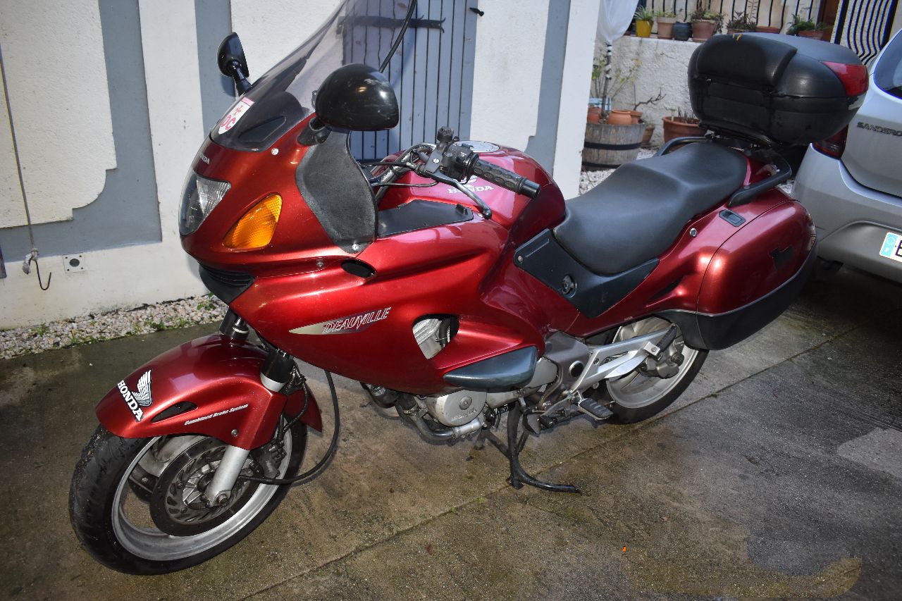 Honda Deauville 650