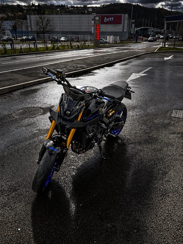 Yamaha mt09 sp full option 
