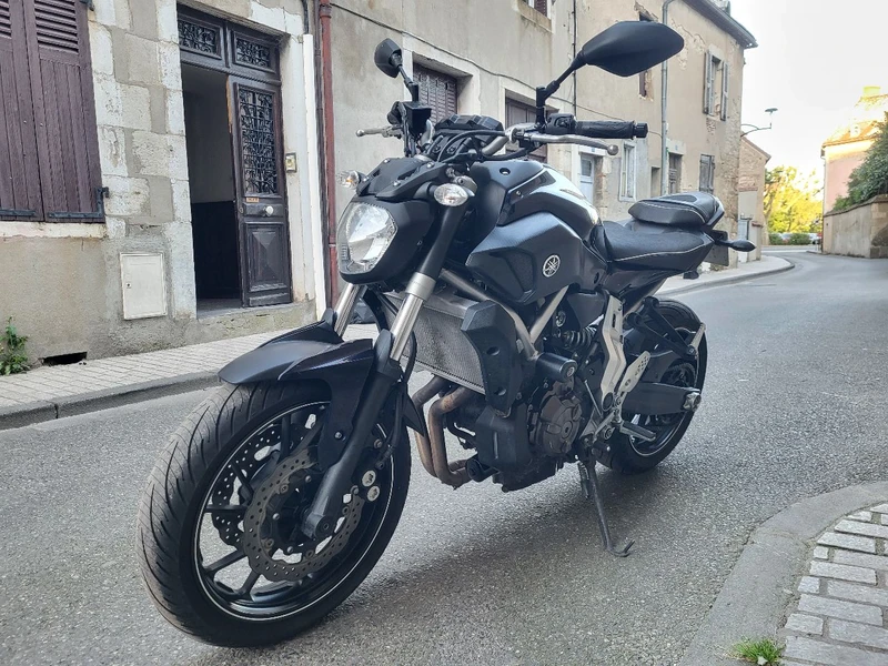 YAMAHA MT07 - A2