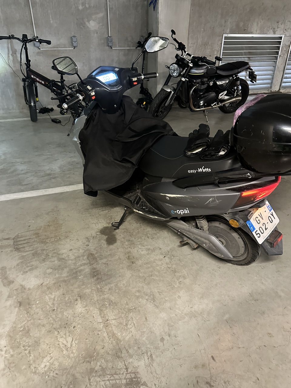 Scooter électrique, marque OPA, 2024