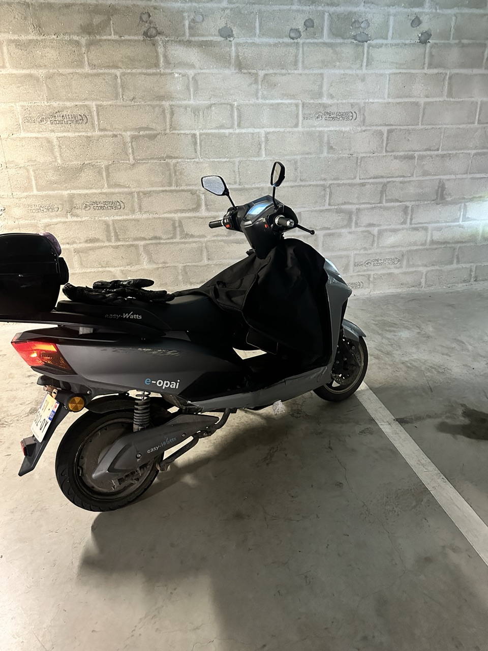 Scooter électrique, marque OPA, 2024
