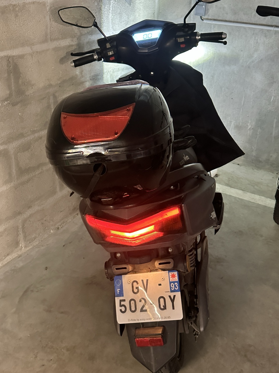 Scooter électrique marque opia année 2024 