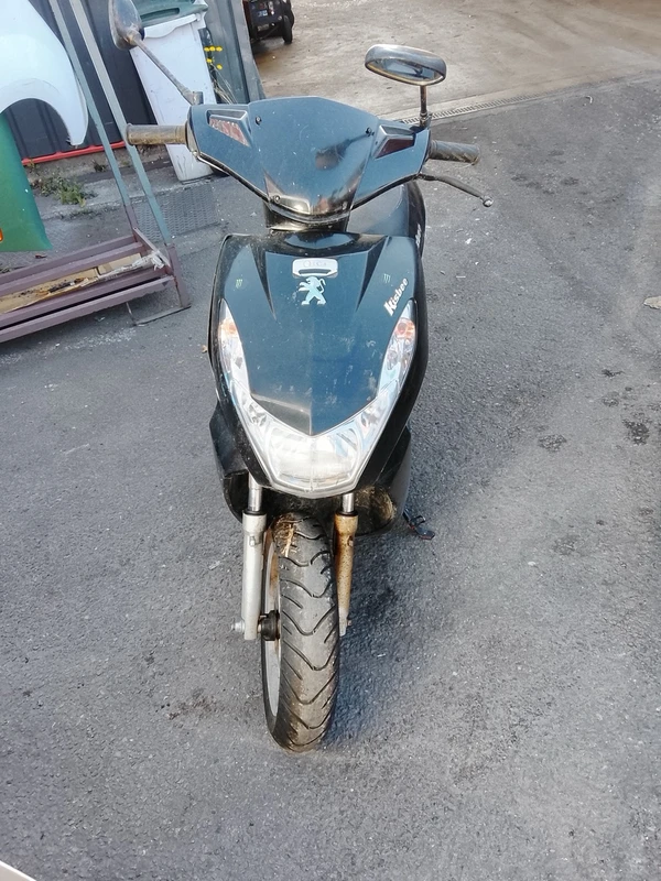 À vendre toutes pièces Peugeot kisbee