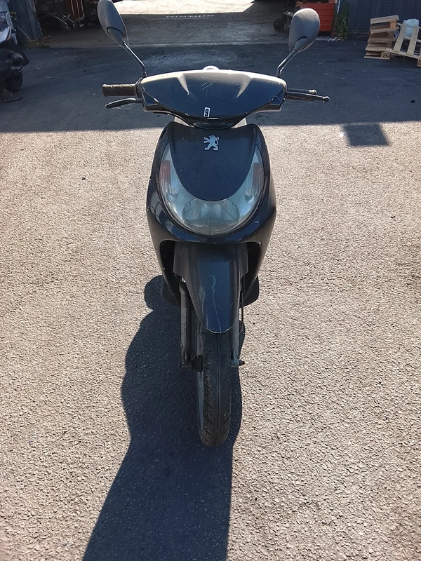 À vendre toutes pièces Peugeot looxor
