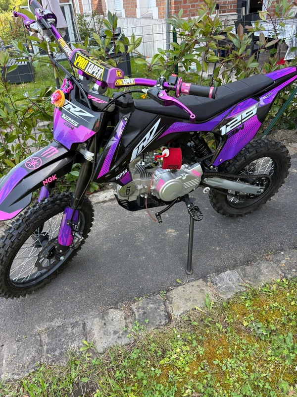 Crz 125 bw