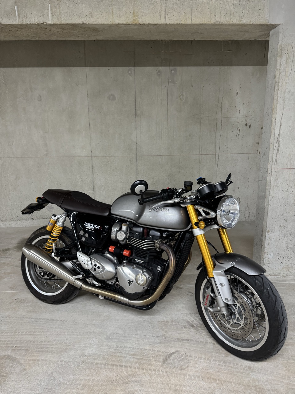 Triumph Thruxton 1200 R 
