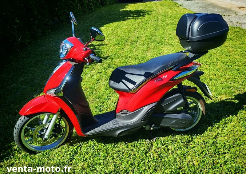 Vends Piaggio Liberty 50 rouge métallisé