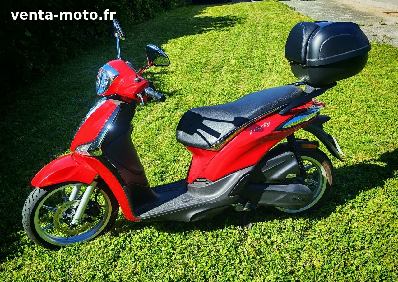 Piaggio Liberty 50 i-get 4T – 182 km – Top case