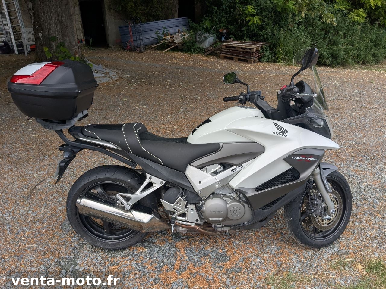 800 VFRX Crossruner