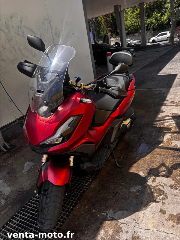 Honda adv350
