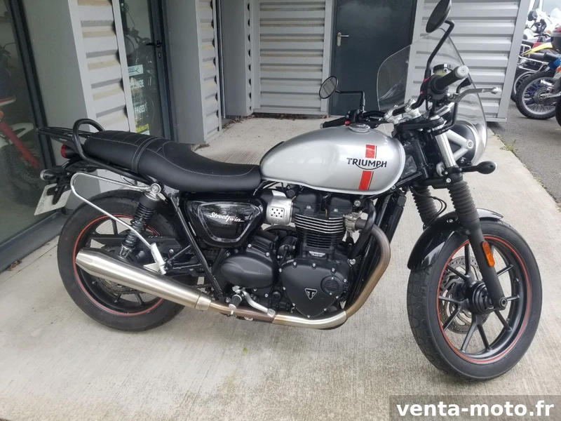 Triumph Street Twin