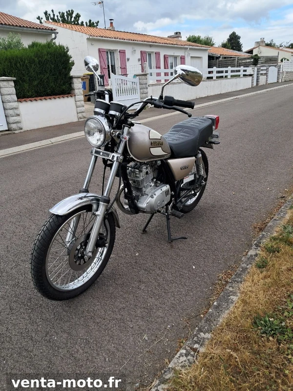 Suzuki 125 gn