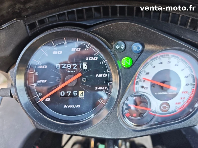 Honda CBF 125 M - 2013 - 2927 km - Etat Exceptionn