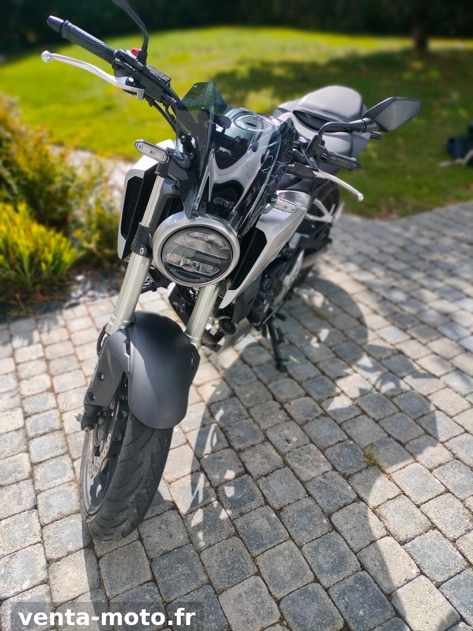Vends Honda CB125R