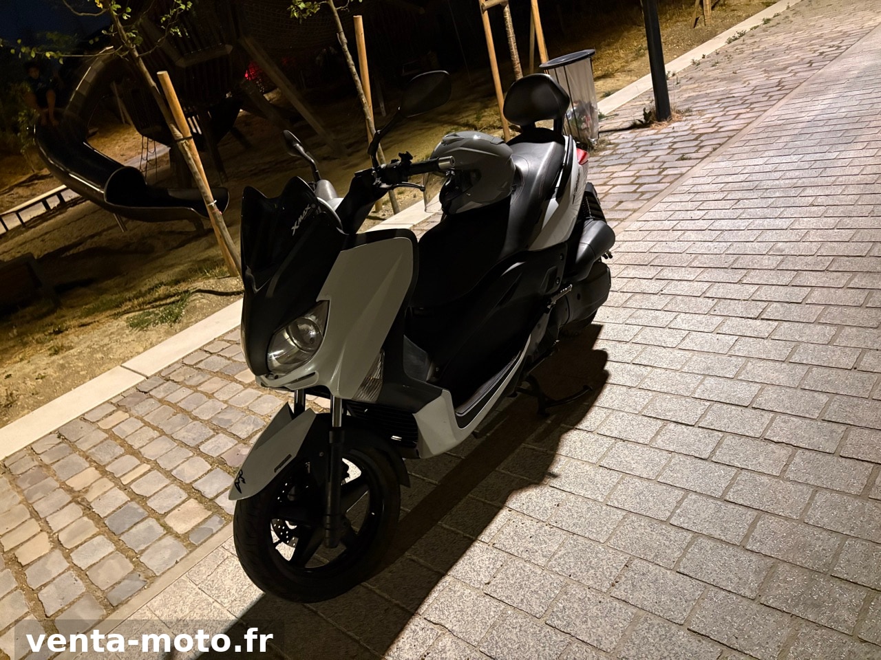 Xmax 125