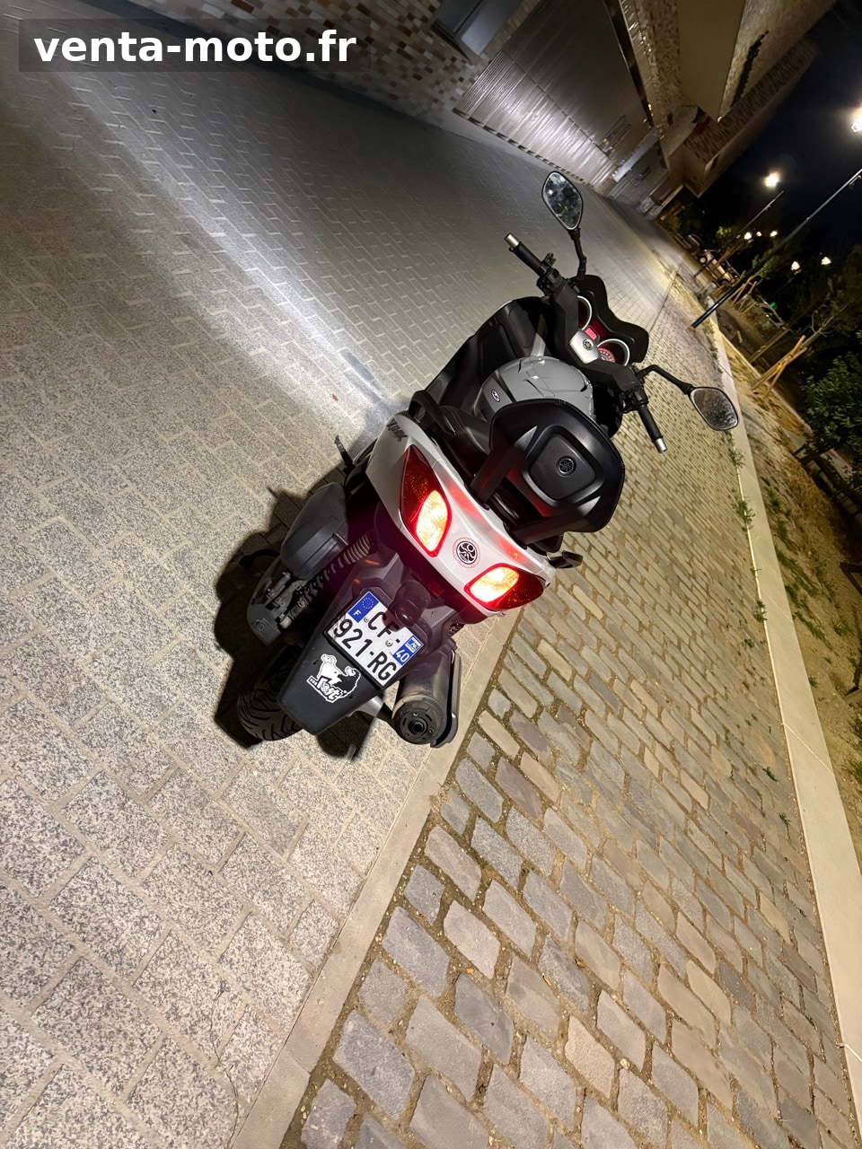 Xmax 125